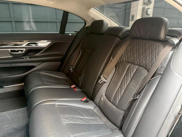 BMW寶馬 740LI  第20張相片