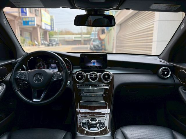 M-BENZ賓士 GLC300  第5張相片