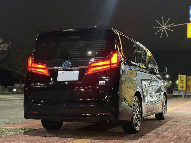 TOYOTA豐田 ALPHARD  第3張相片