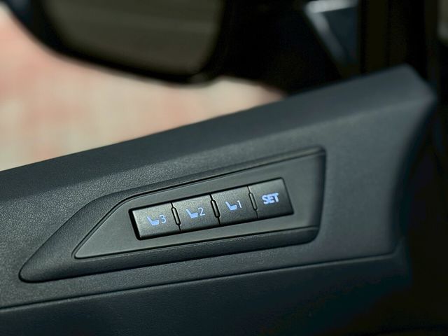 TOYOTA豐田 ALPHARD  第12張相片