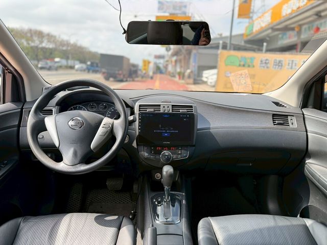 NISSAN日產 TIIDA  第3張相片