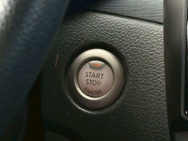 NISSAN日產 TIIDA  第6張相片