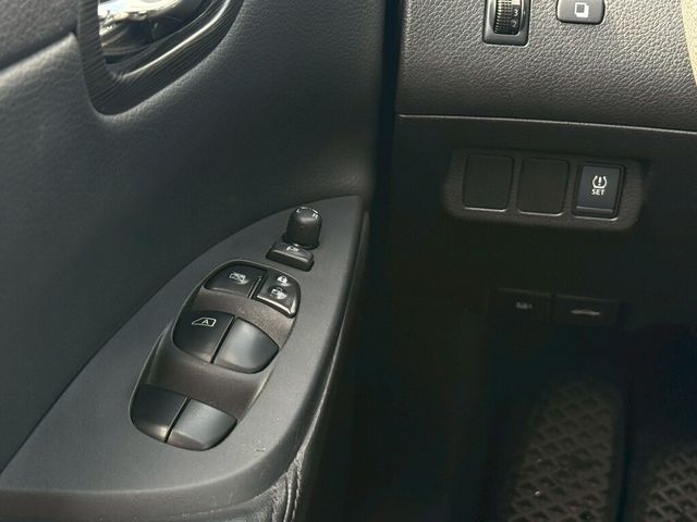 NISSAN日產 TIIDA  第7張相片