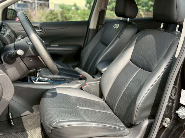 NISSAN日產 TIIDA  第12張相片