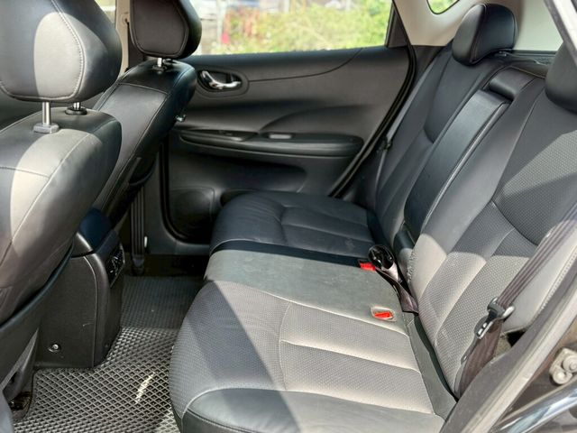 NISSAN日產 TIIDA  第13張相片