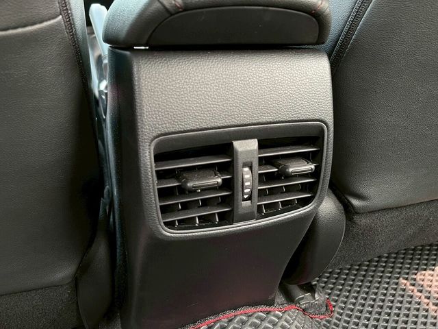 TOYOTA豐田 COROLLA ALTIS HYBRID  第15張相片