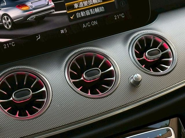 M-BENZ賓士 E200  第11張相片