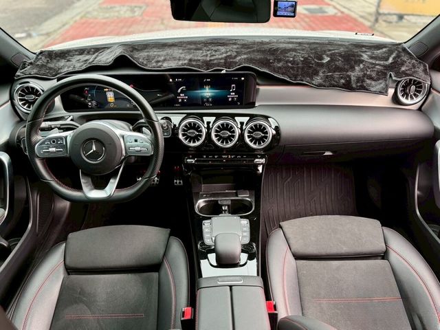 M-BENZ賓士 A180  第5張相片