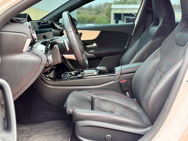 M-BENZ賓士 A180  第15張相片