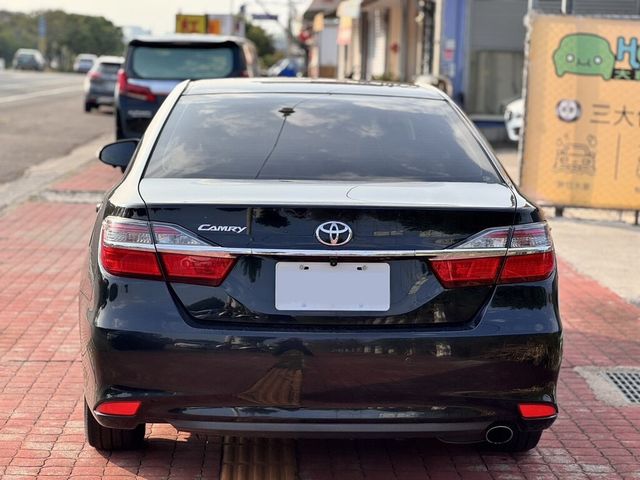 TOYOTA豐田 CAMRY  第3張相片