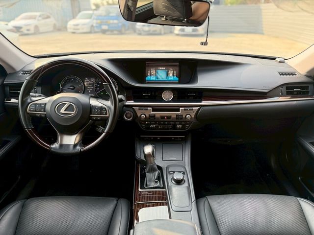 LEXUS凌志 ES200  第6張相片