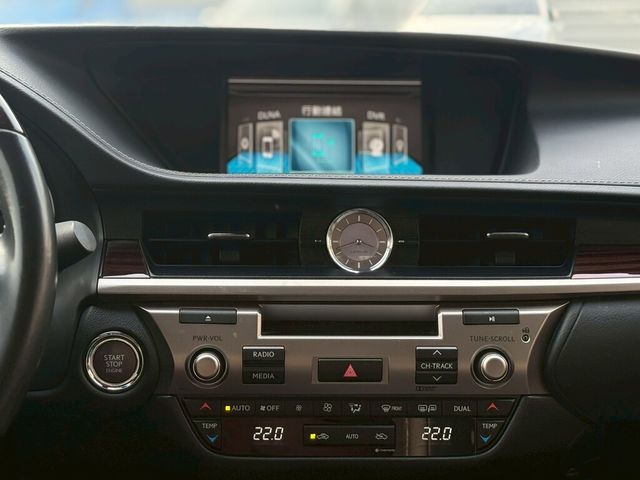 LEXUS凌志 ES200  第9張相片