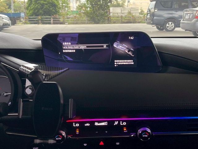 MAZDA馬自達 MAZDA 3  第13張相片