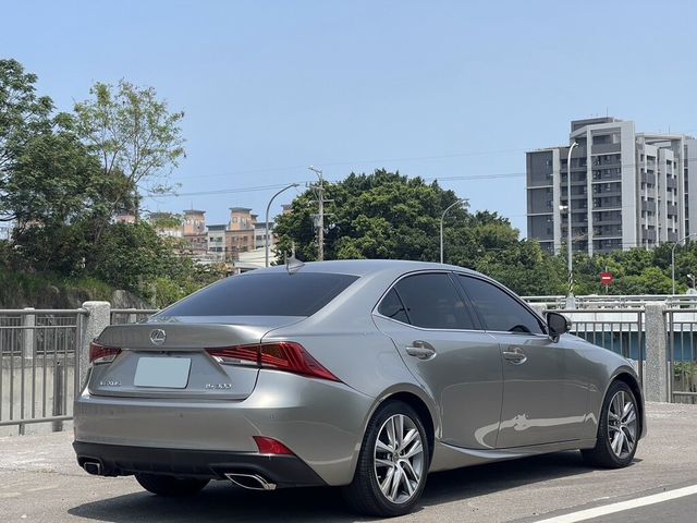 LEXUS凌志 IS 300  第4張相片