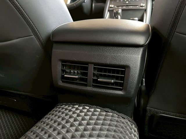 LEXUS凌志 IS 300  第16張相片