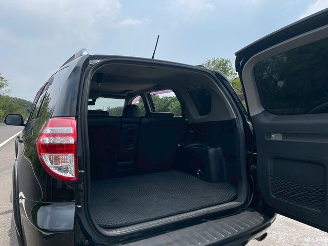 TOYOTA豐田 RAV4  第5張相片