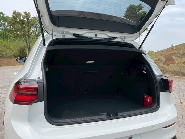 VOLKSWAGEN福斯 GOLF GTI  第20張相片