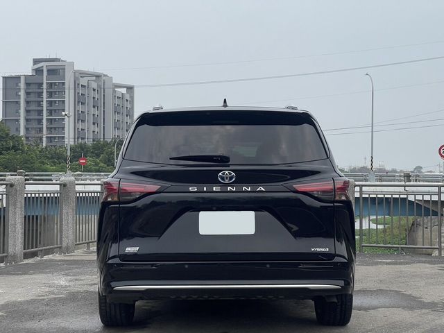 TOYOTA豐田 SIENNA  第3張相片