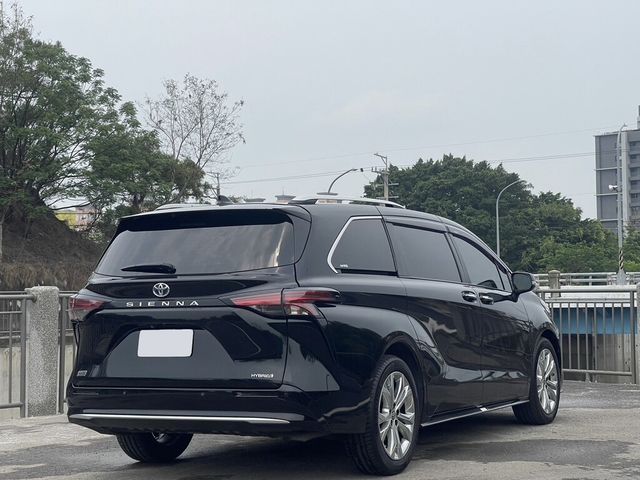 TOYOTA豐田 SIENNA  第4張相片
