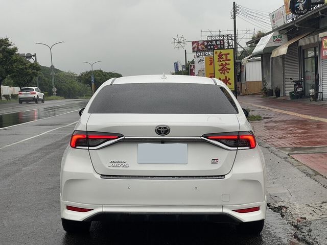 TOYOTA豐田 ALTIS  第3張相片