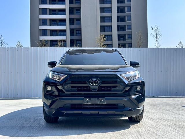 TOYOTA豐田 RAV4  第2張相片