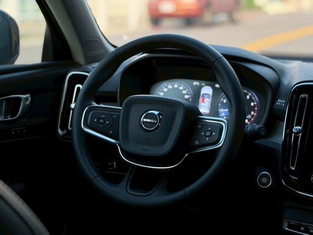 VOLVO富豪 XC40  第5張相片