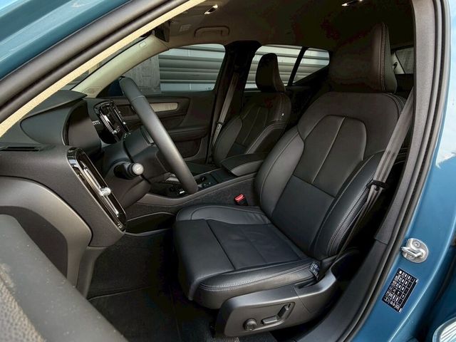 VOLVO富豪 XC40  第14張相片