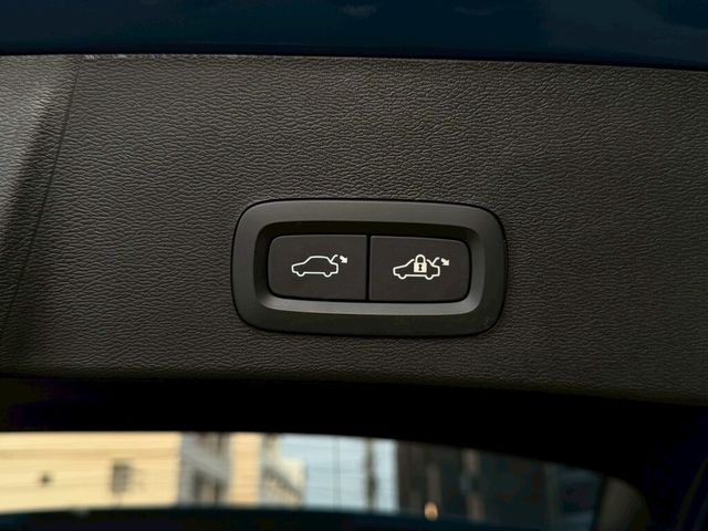 VOLVO富豪 XC40  第16張相片