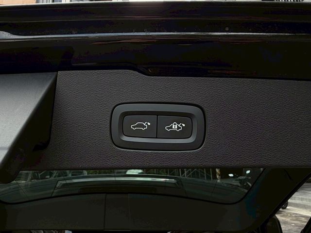 VOLVO富豪 V60  第15張相片