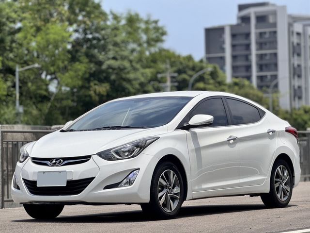 HYUNDAI現代 ELANTRA  第1張相片