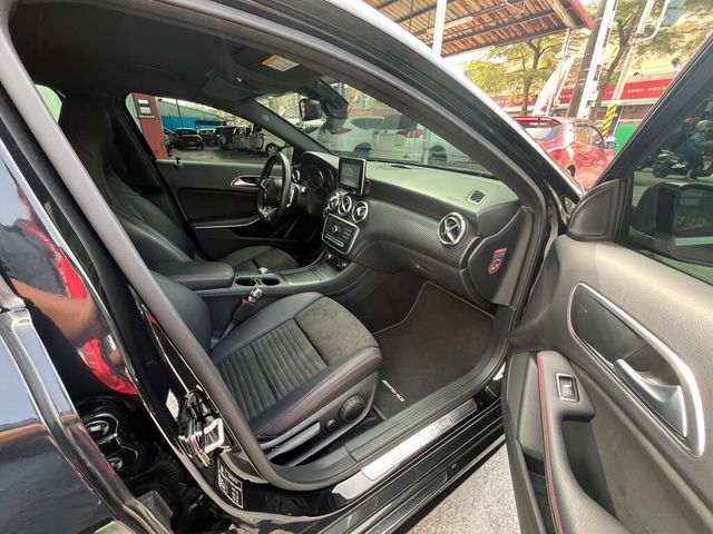 M-BENZ賓士 A180  第4張相片