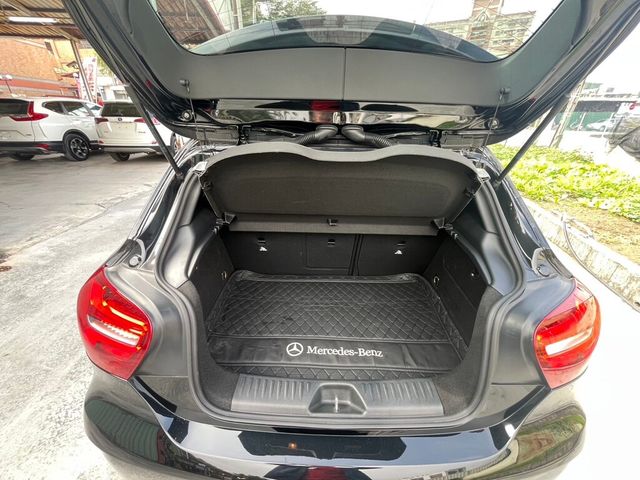 M-BENZ賓士 A180  第5張相片