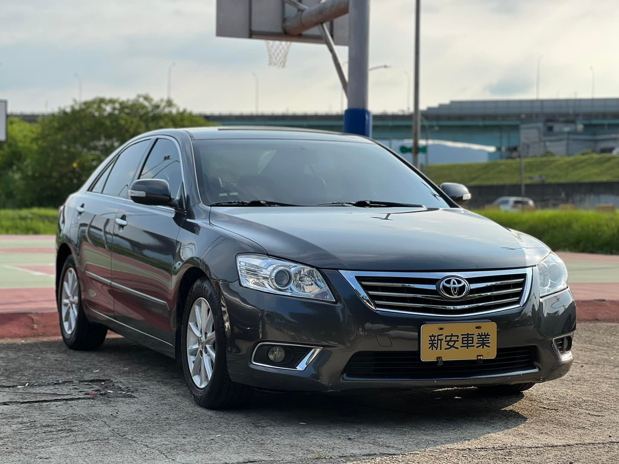 2010 TOYOTA CAMRY 2.4E版  第2張相片