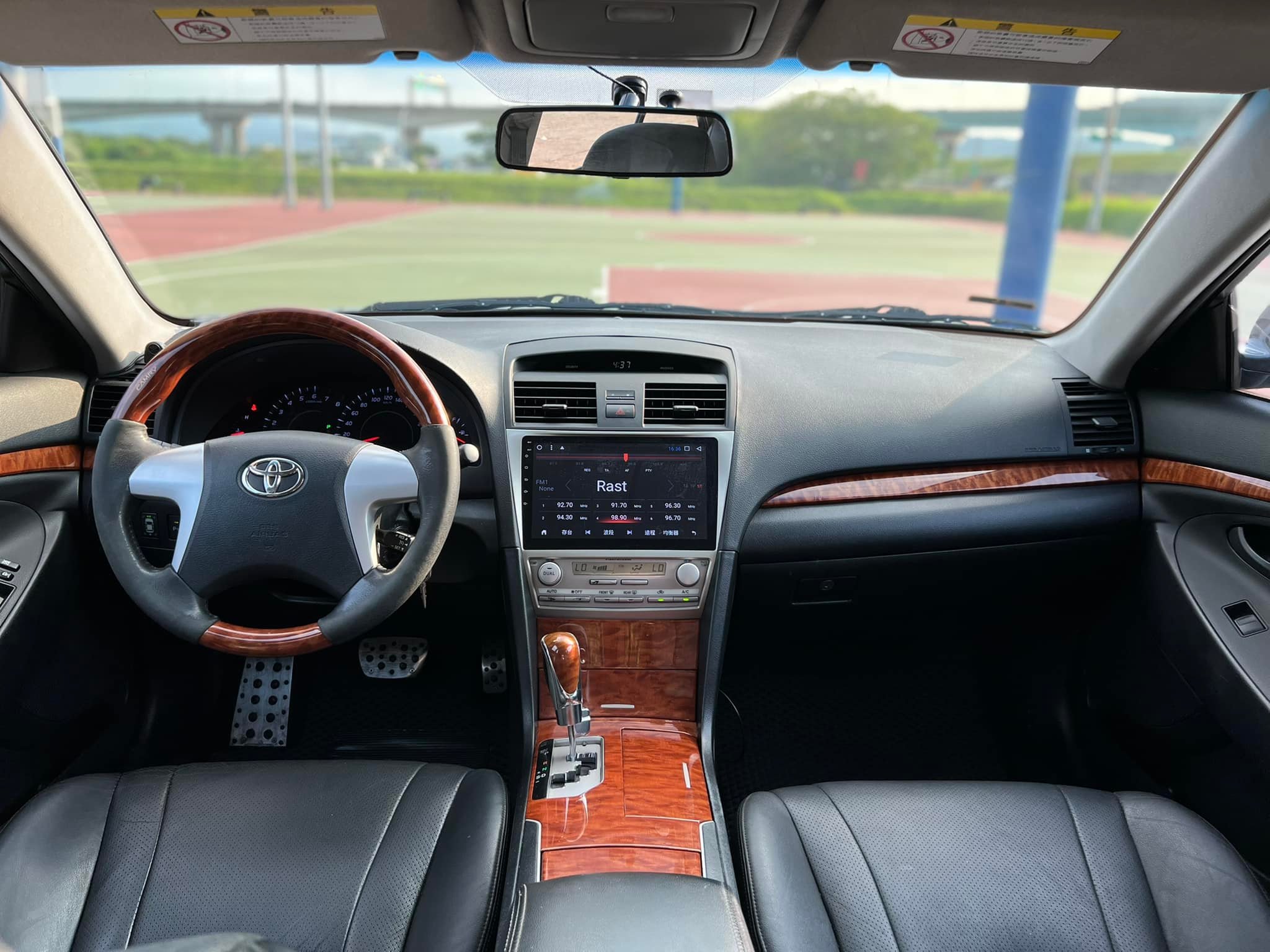 2010 TOYOTA CAMRY 2.4E版  第4張相片