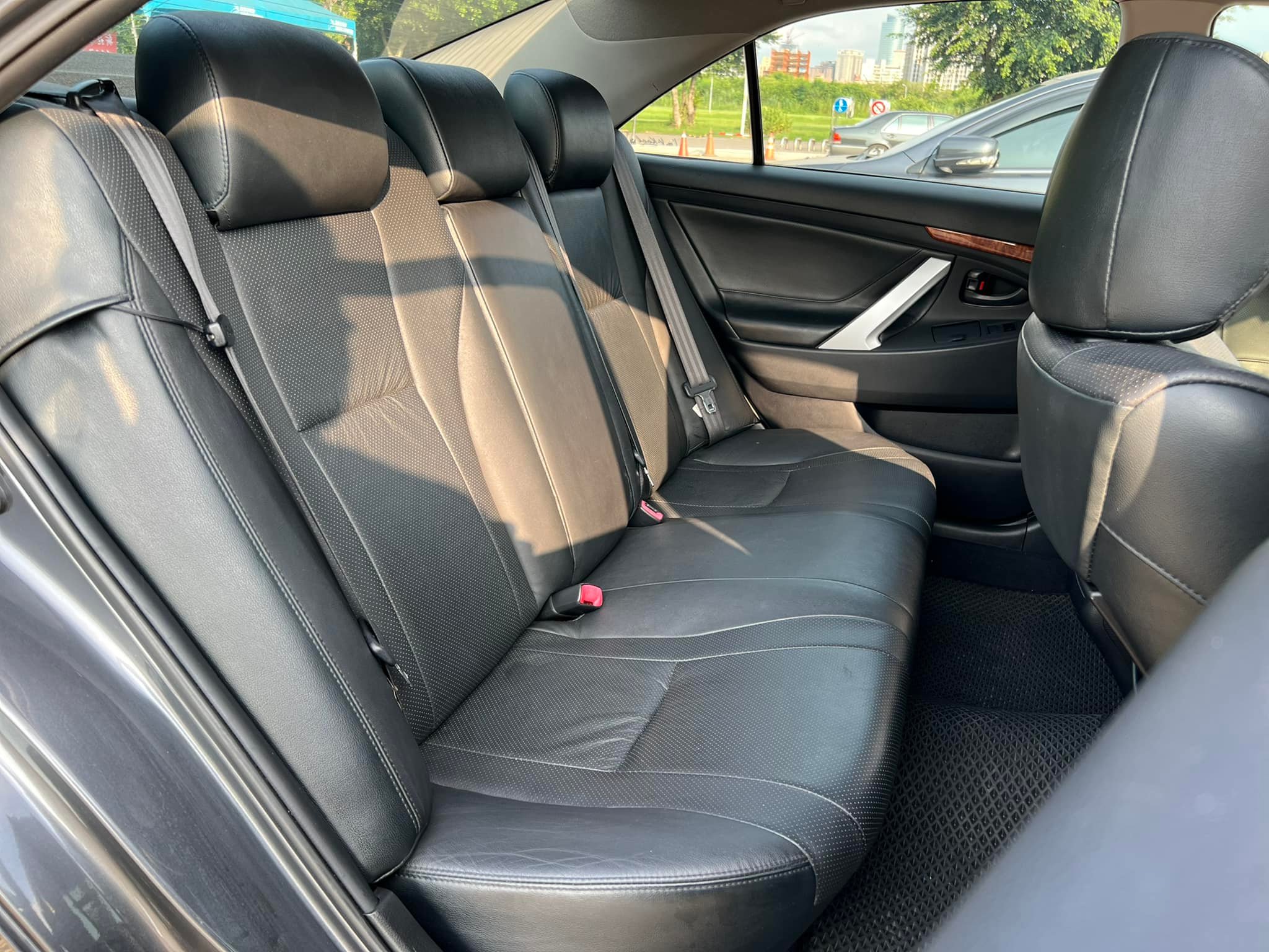 2010 TOYOTA CAMRY 2.4E版  第6張相片