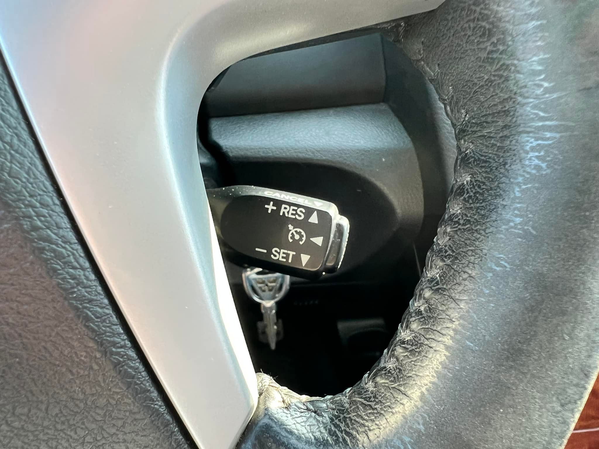 2010 TOYOTA CAMRY 2.4E版  第13張相片