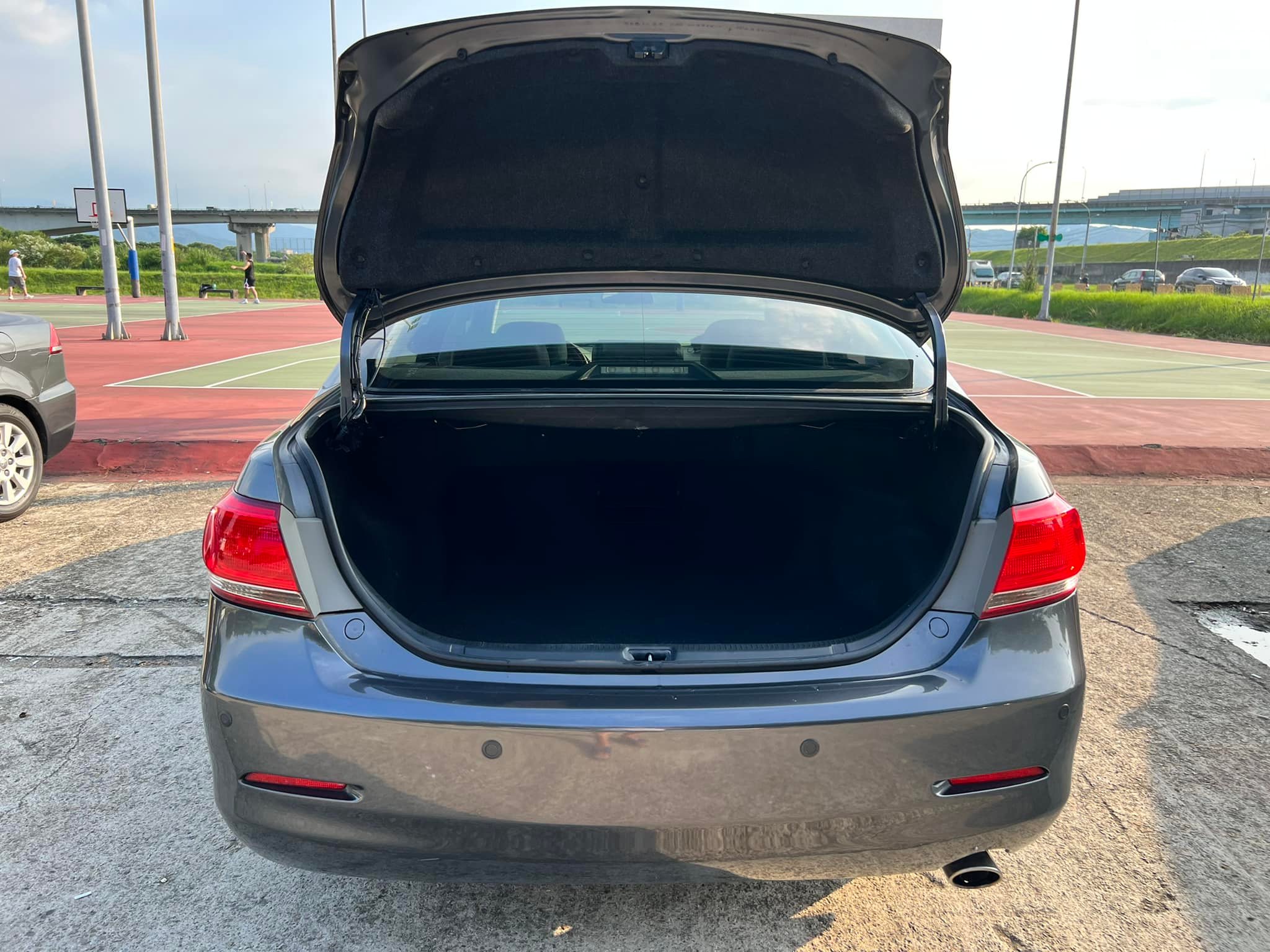 2010 TOYOTA CAMRY 2.4E版  第17張相片