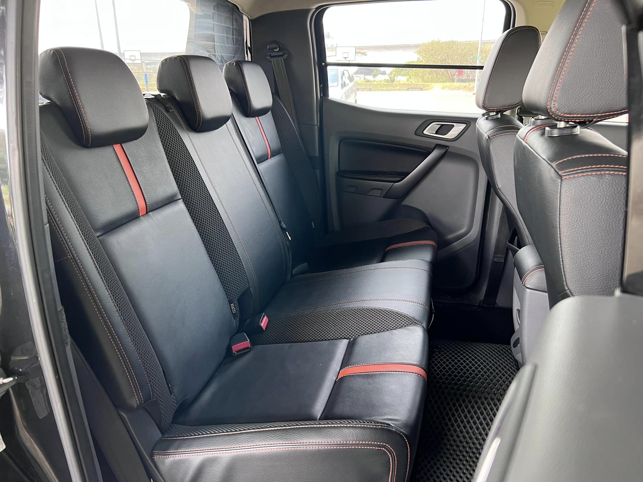 2015 FORD RANGER 3.2柴油 一手車  第9張相片