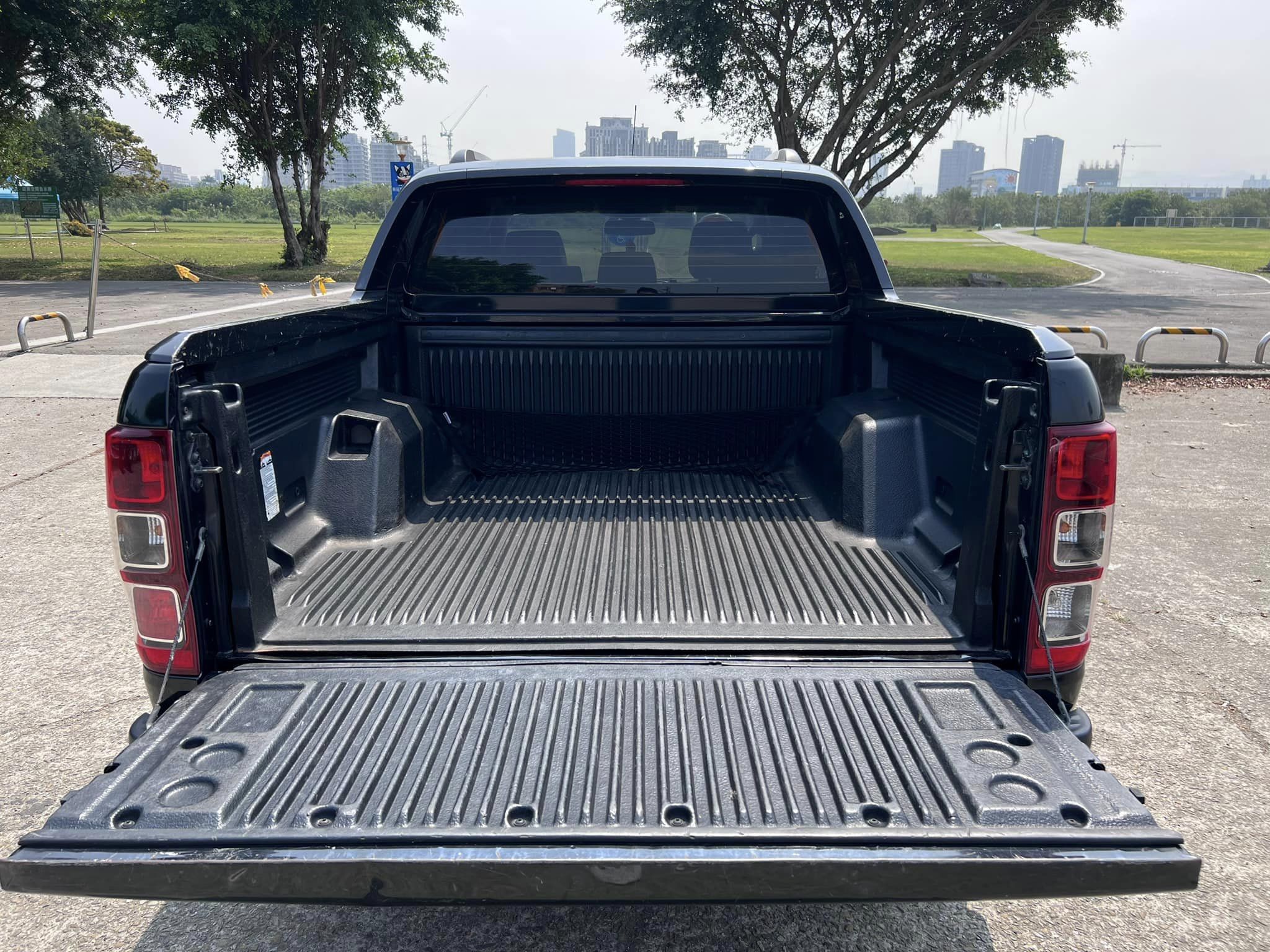 2015 FORD RANGER 3.2柴油 一手車  第14張相片