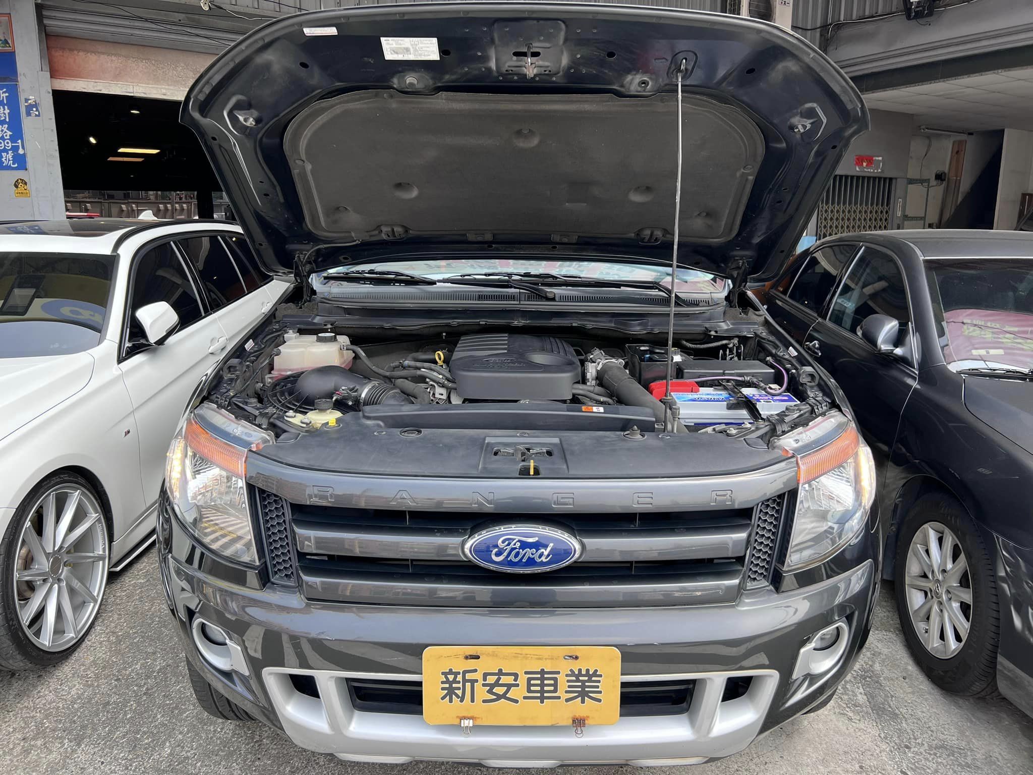 2015 FORD RANGER 3.2柴油 一手車  第16張相片
