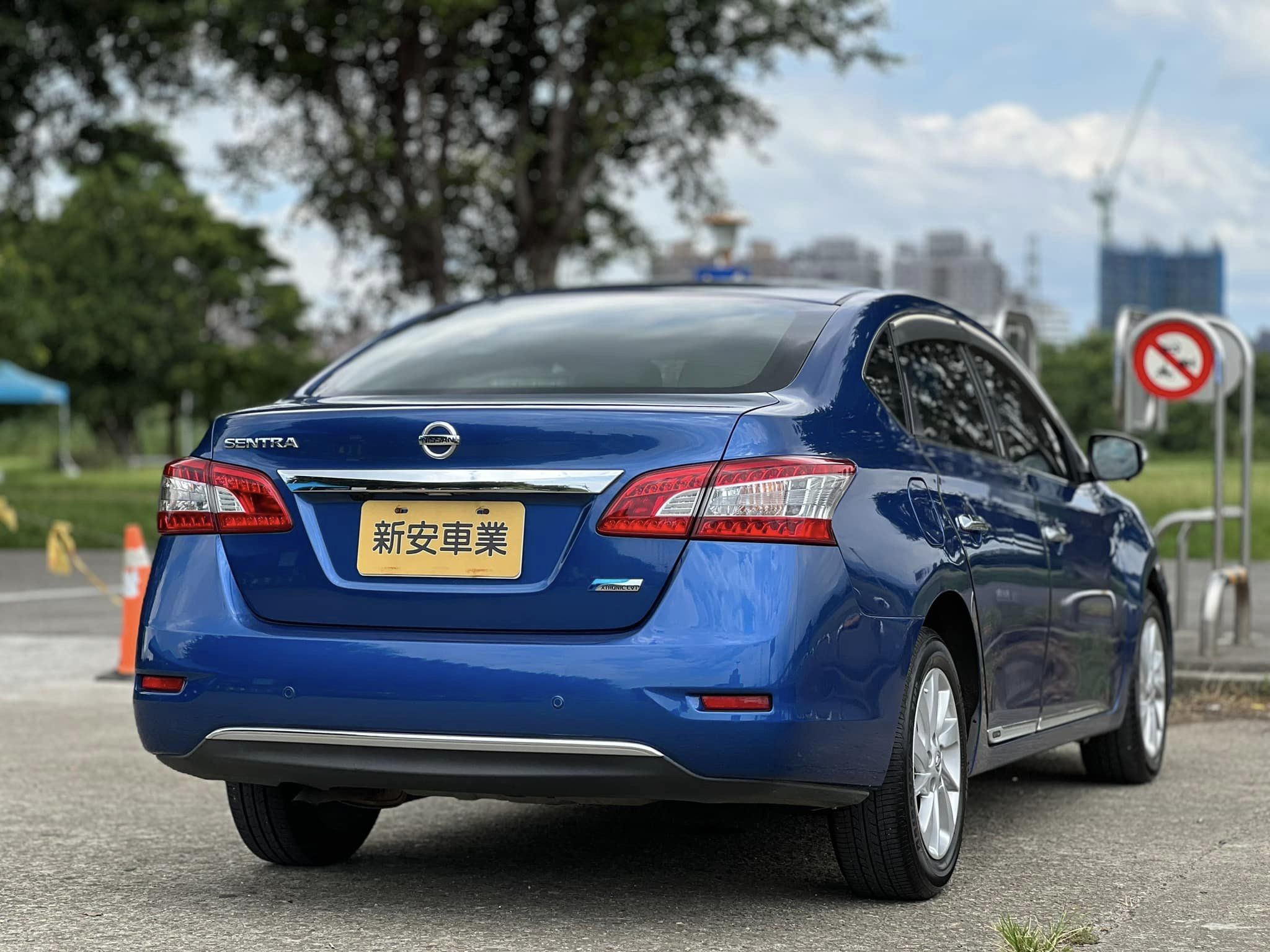 實車實價 16年 SUPER SENTRA 1.8 一手車 原廠保養 原鈑件  第2張相片