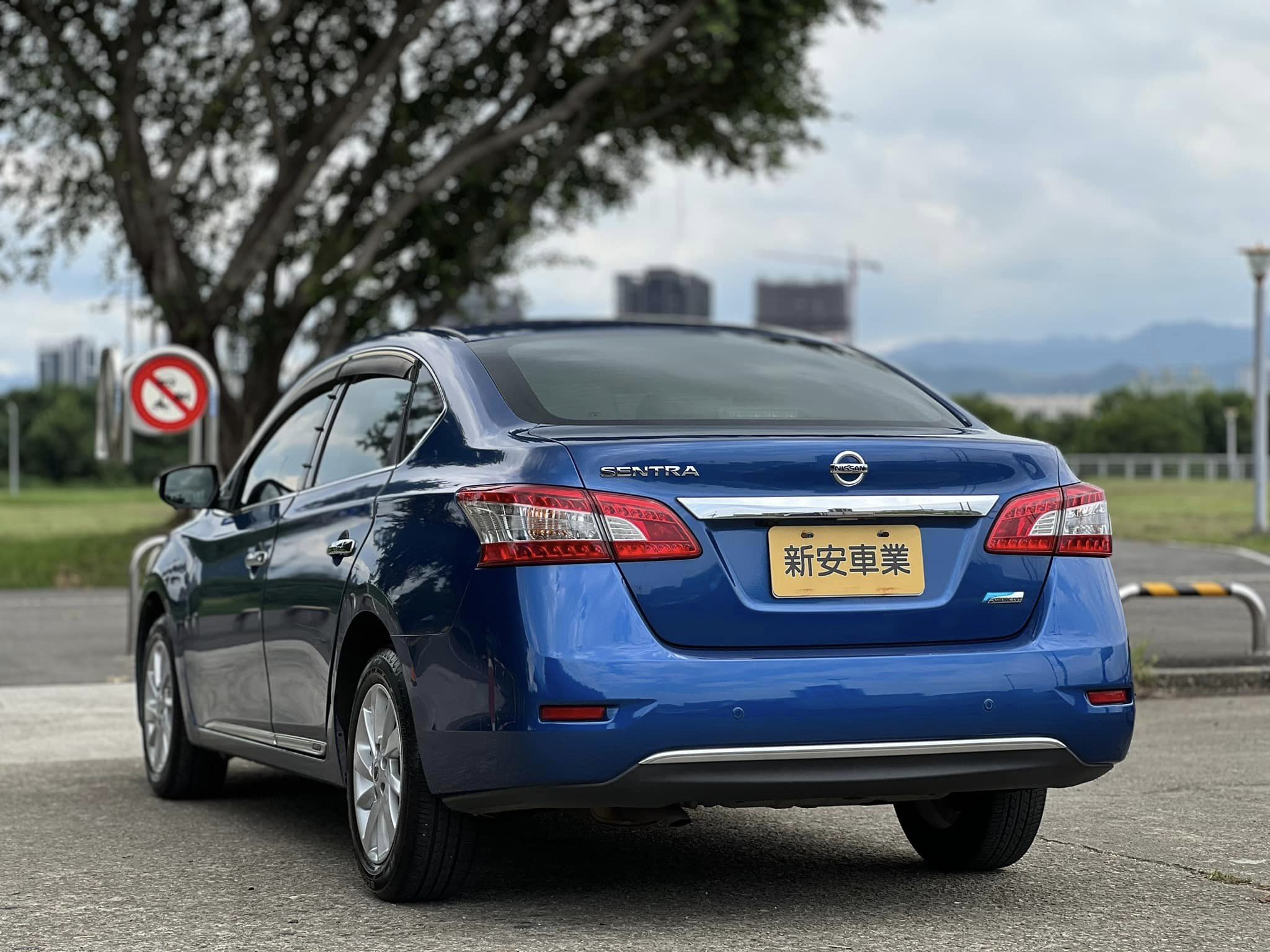 實車實價 16年 SUPER SENTRA 1.8 一手車 原廠保養 原鈑件  第4張相片