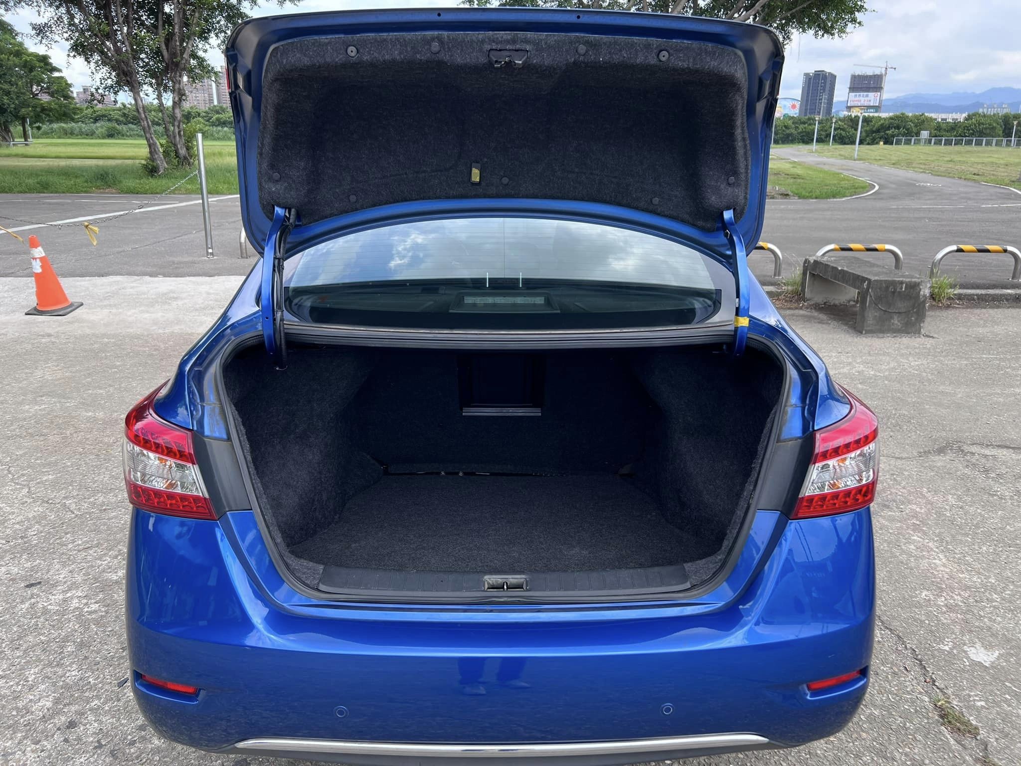 實車實價 16年 SUPER SENTRA 1.8 一手車 原廠保養 原鈑件  第15張相片