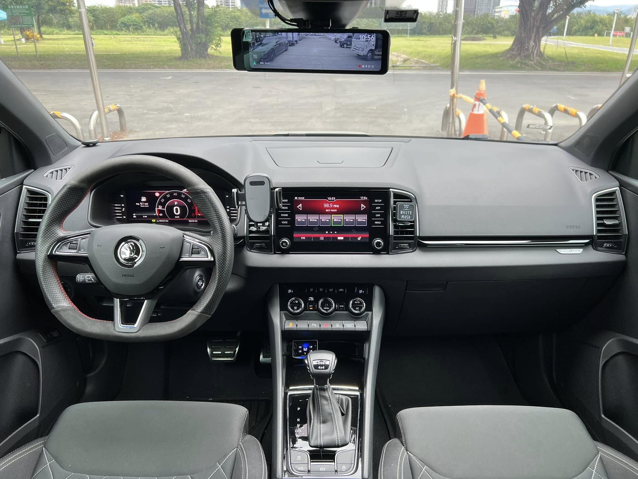 2020 KAROQ SPORTLINE 2.0 4X4 市場唯一 GOO認證  第5張相片