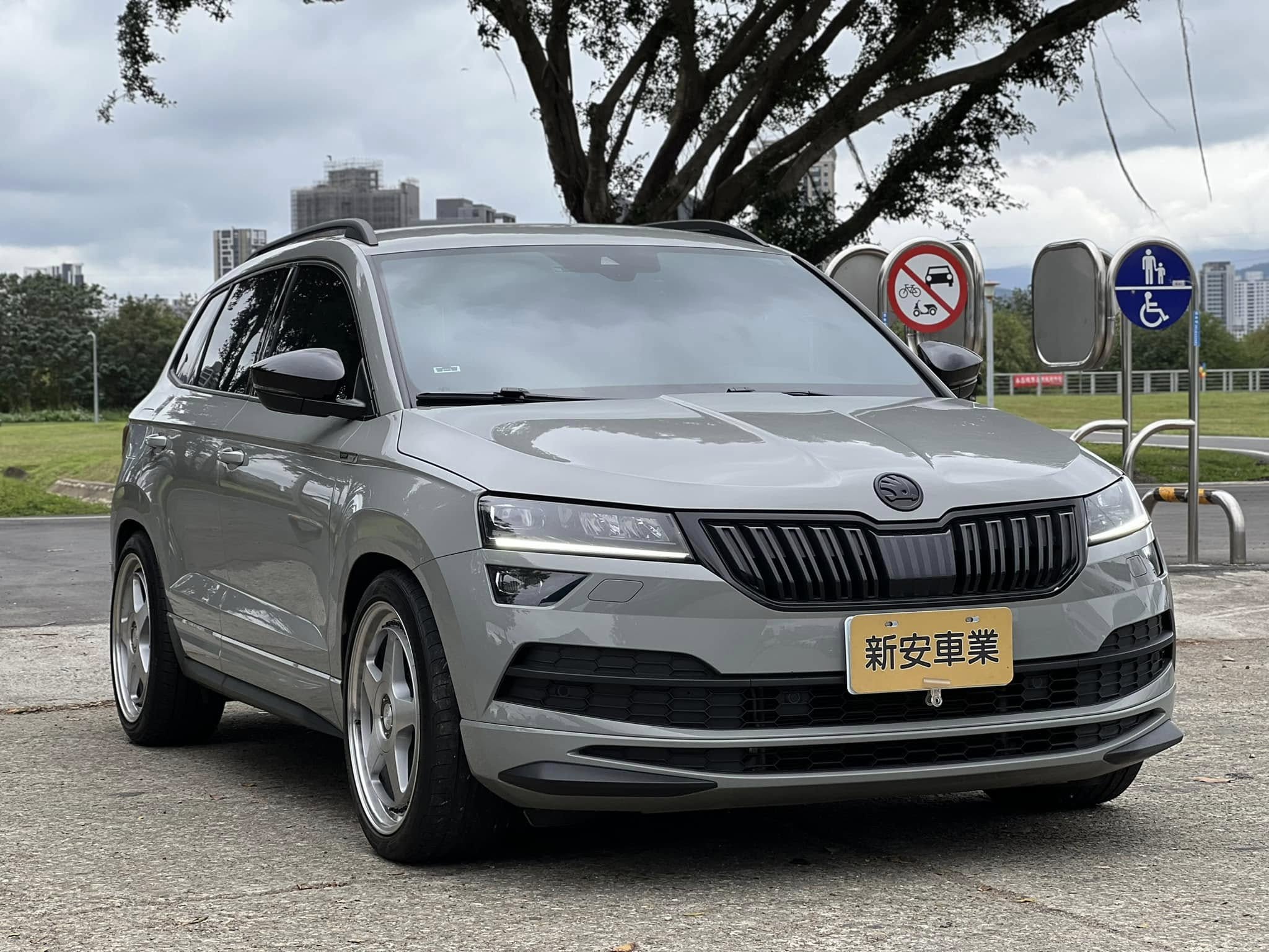 2020 KAROQ SPORTLINE 2.0 4X4 市場唯一 GOO認證  第15張相片
