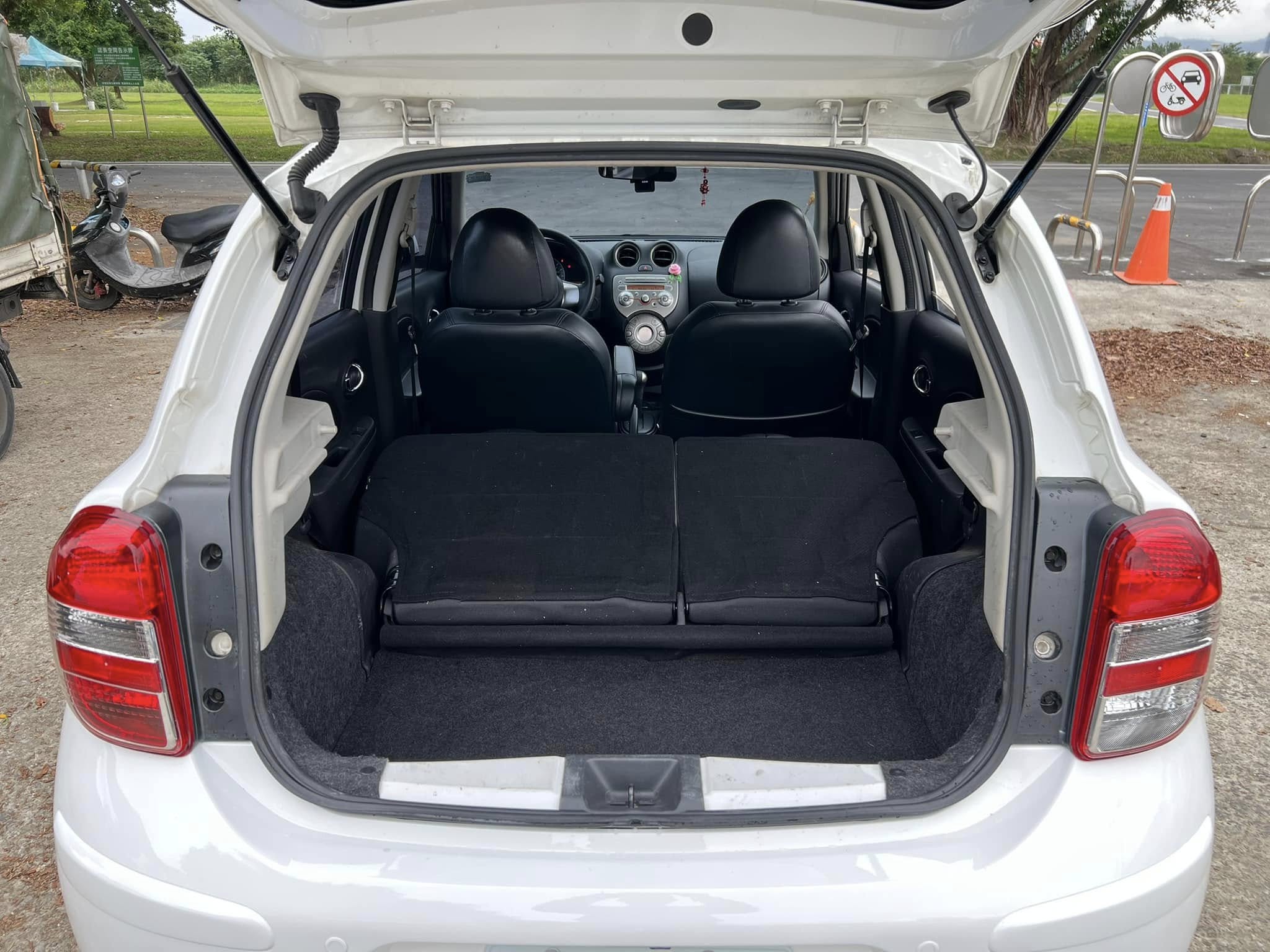 2013 MARCH 一手車 GOO認證 實價  第11張相片