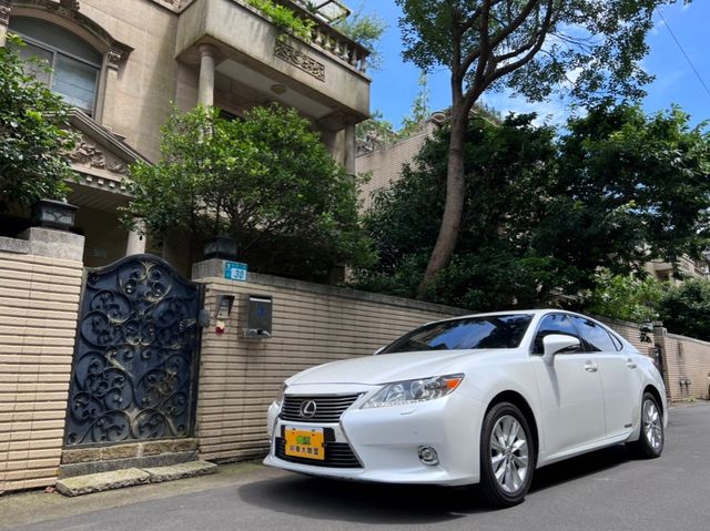 LEXUS凌志 ES300H  第1張相片