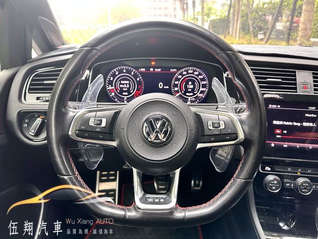 VOLKSWAGEN福斯 GOLF GTI  第6張相片
