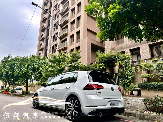VOLKSWAGEN福斯 GOLF GTI  第2張相片