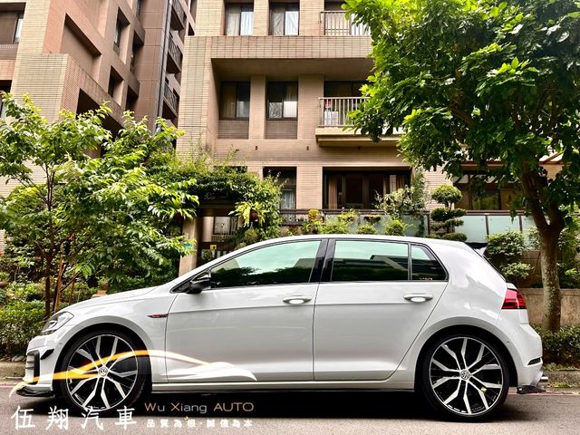 VOLKSWAGEN福斯 GOLF GTI  第3張相片